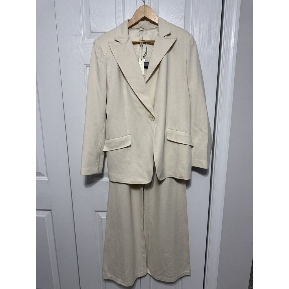 Max Studio Cream Women’s Pantsuit Size L NWT - Picture 1 of 12